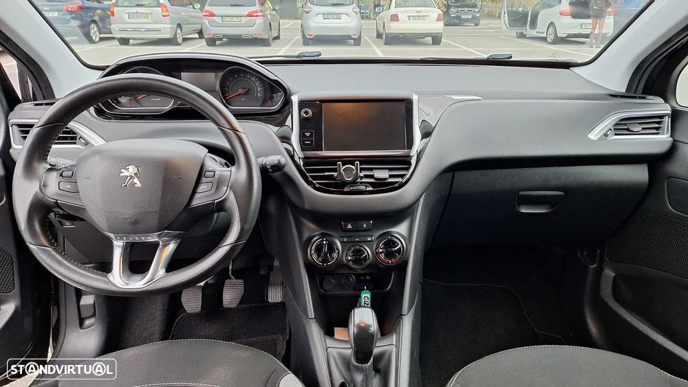 Peugeot 208 82 PureTech Style - 13