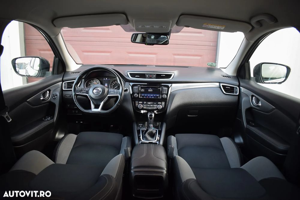 Nissan Qashqai 1.3 DIG-T DCT N-CONNECTA - 6