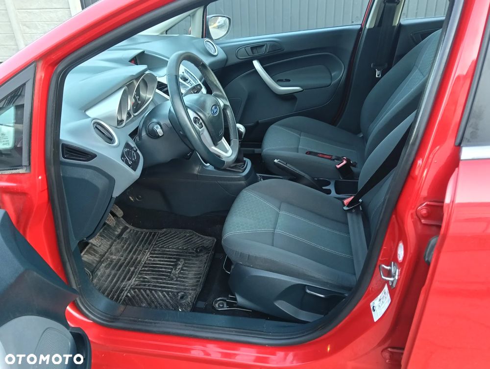 Ford Fiesta 1.4 Champions Edition - 9