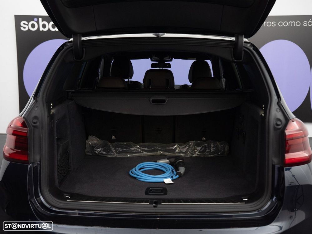 BMW iX3 Impressive - 12