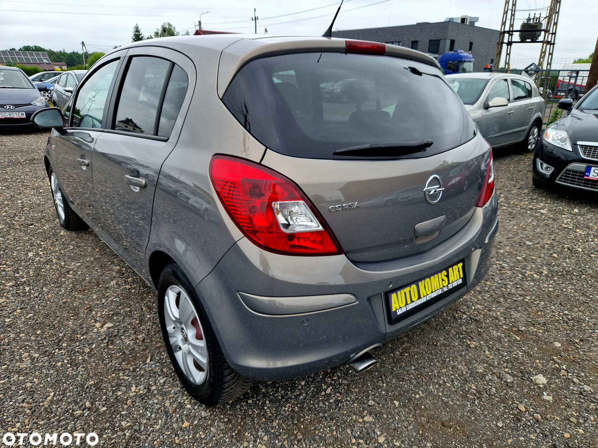 Opel Corsa 1.4 16V Innovation - 6