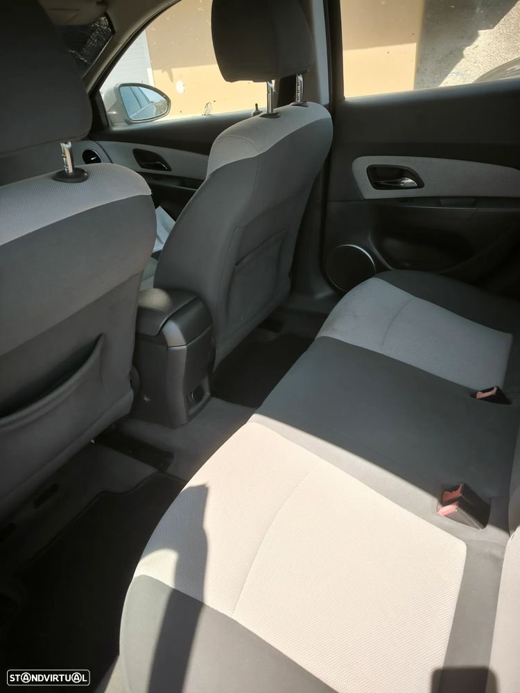 Chevrolet Cruze 2.0 VCDi LT - 22
