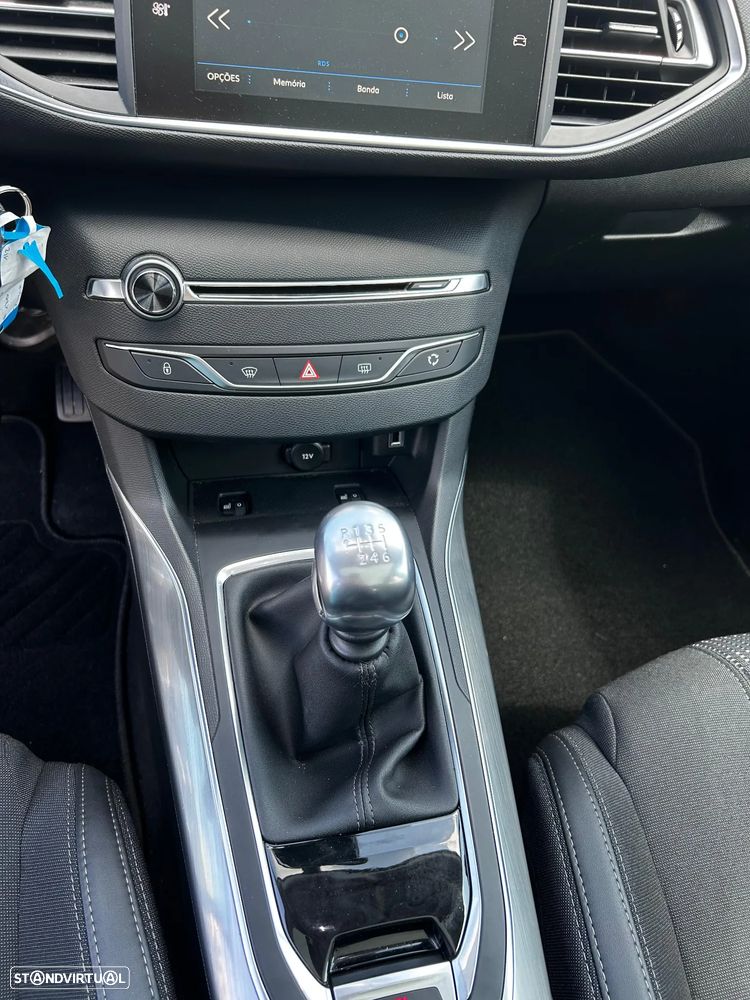 Peugeot 308 130 e-THP Stop & Start Allure - 12