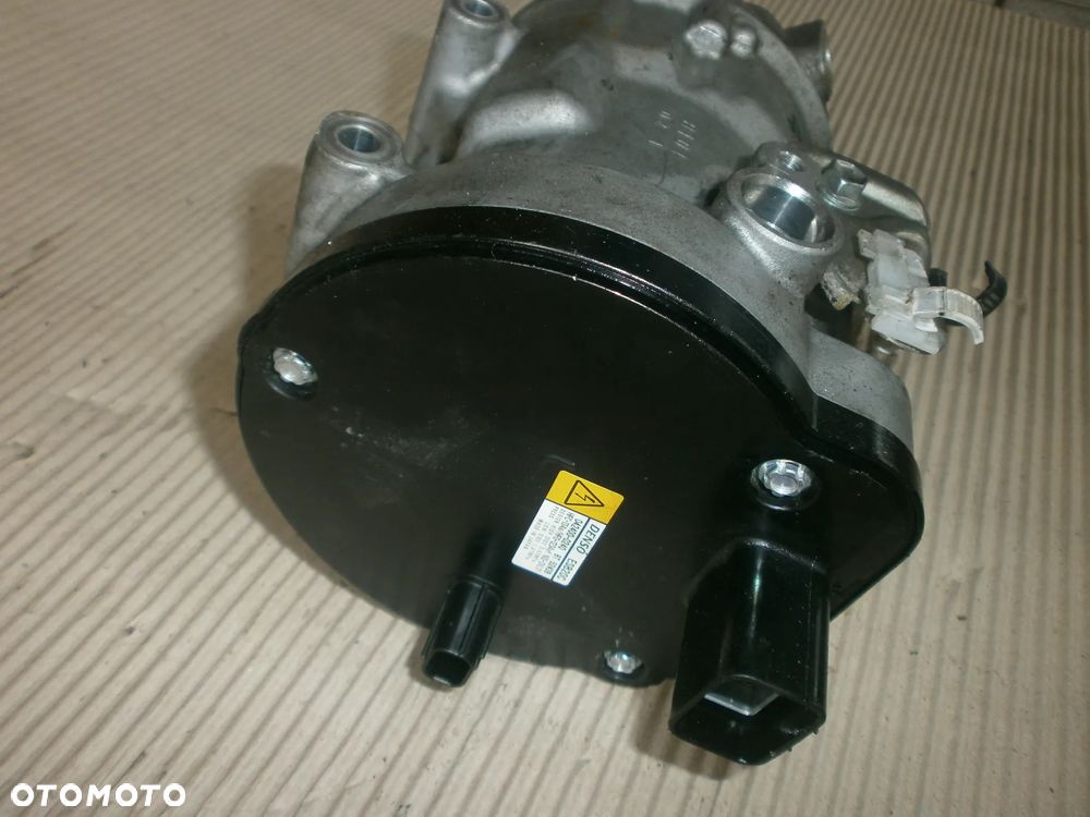 KOMPRESOR SPRĘŻARKA KLIMATYZACJI 042400-0240 TOYOTA AURIS CH-R 1.8 HYBRID - 2