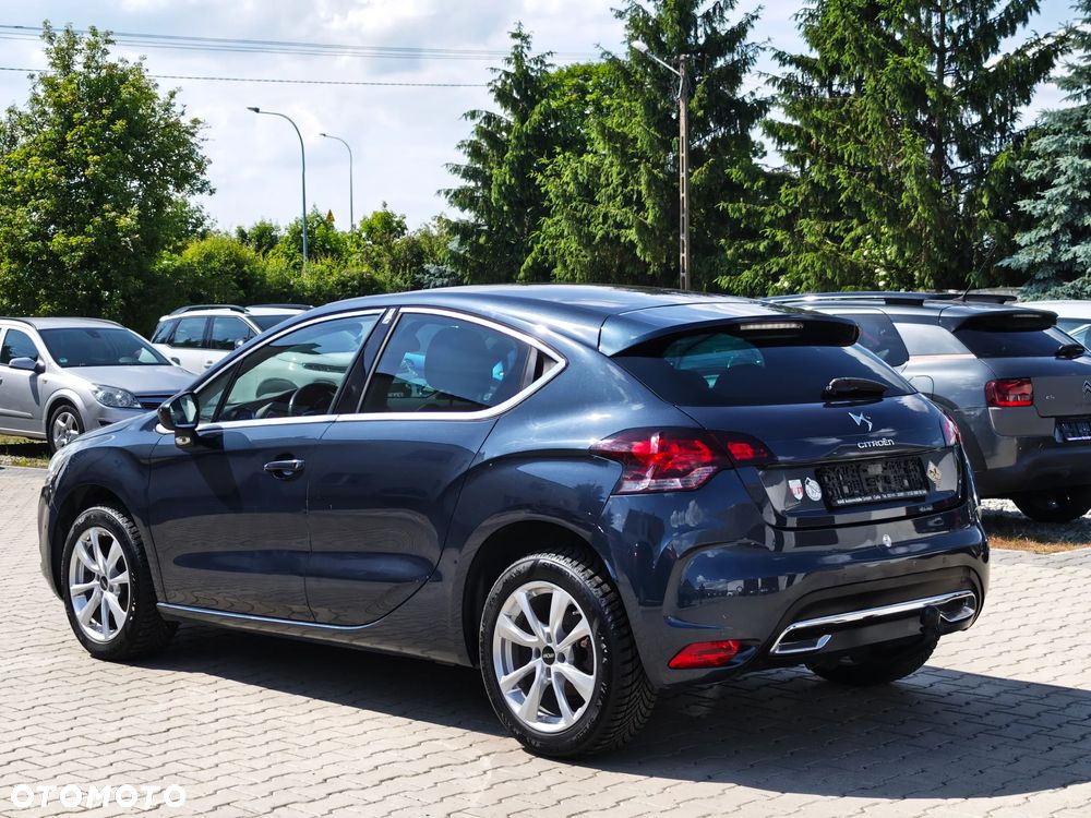 Citroën DS4 e-HDi 110 SoChic - 10