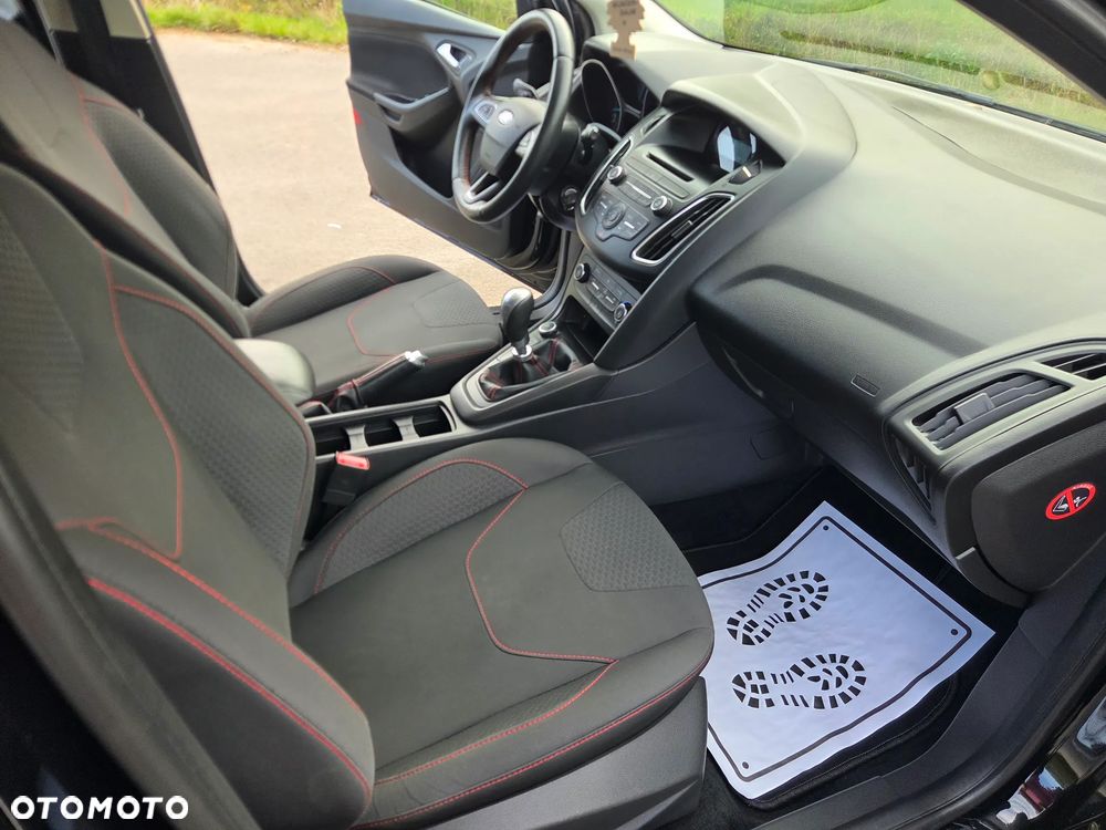 Ford Focus 1.0 EcoBoost Red Edition ASS - 16