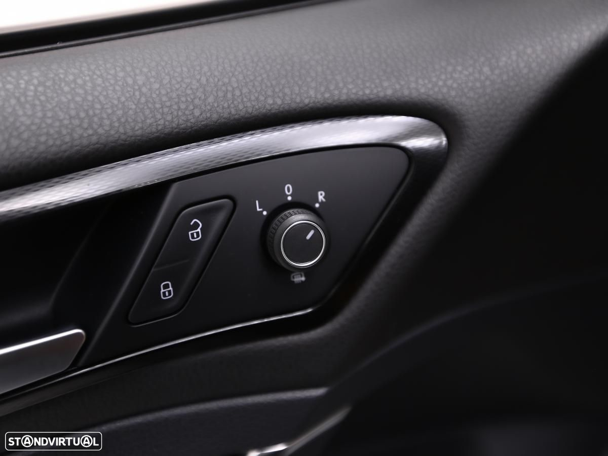 VW Golf 2.0 TSi GTi DSG Performance - 19