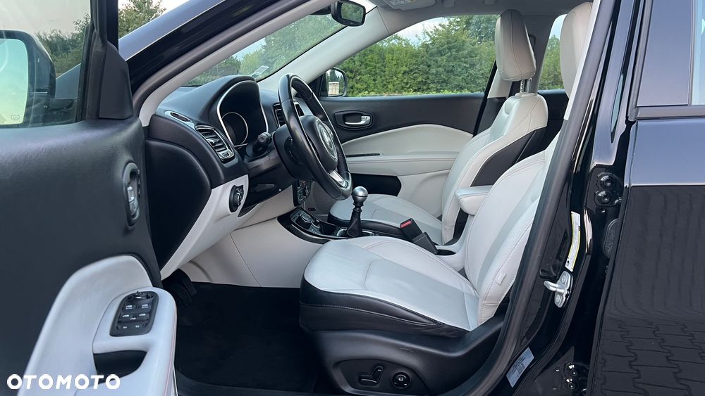 Jeep Compass 2.0 MultiJet Active Drive Limited - 16