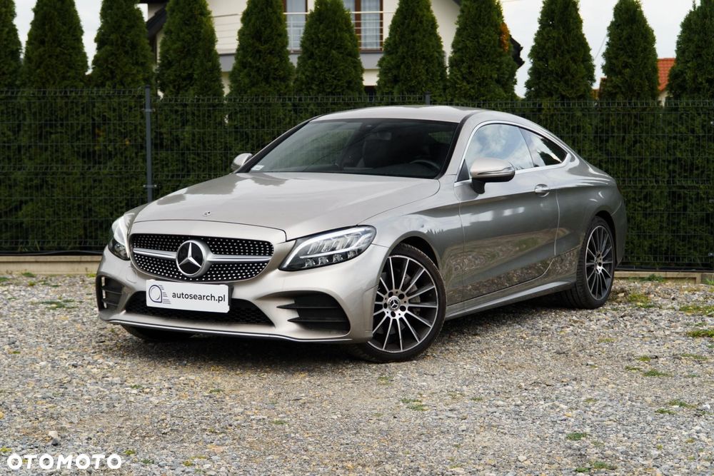 Mercedes-Benz Klasa C 300 9G-TRONIC - 2