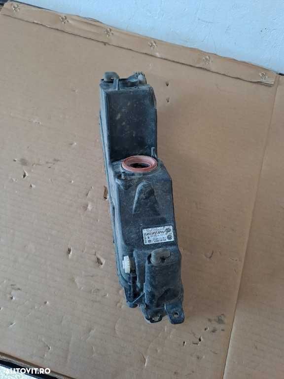 Proiector dreapta original VW Passat B8 - 4