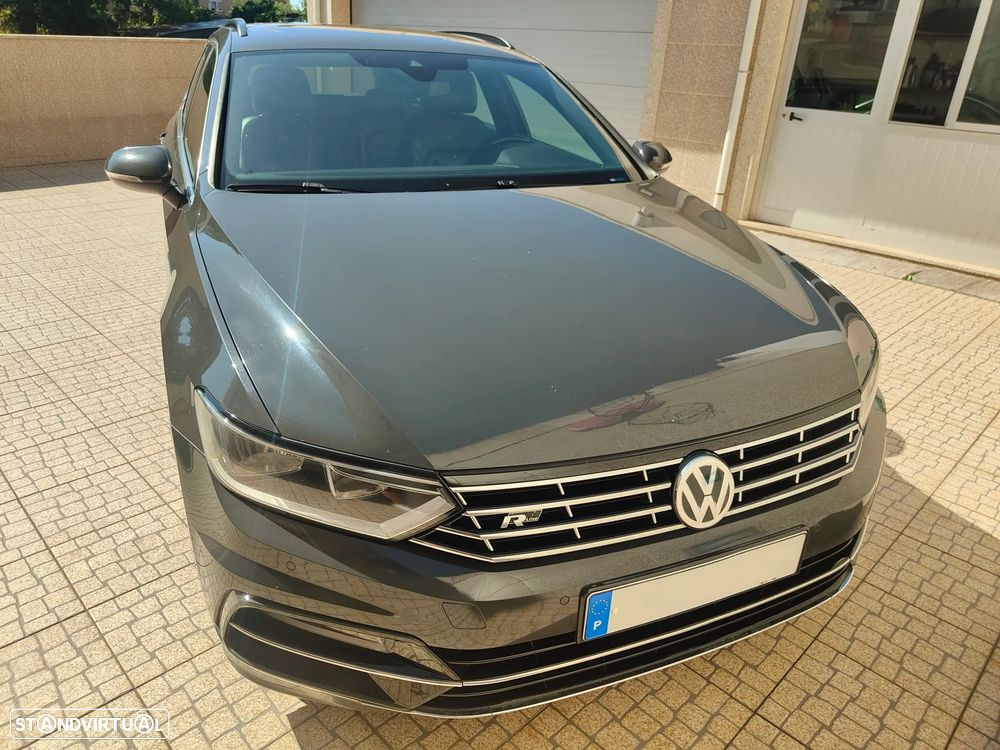 VW Passat Variant 2.0 TDI R-Line DSG - 2