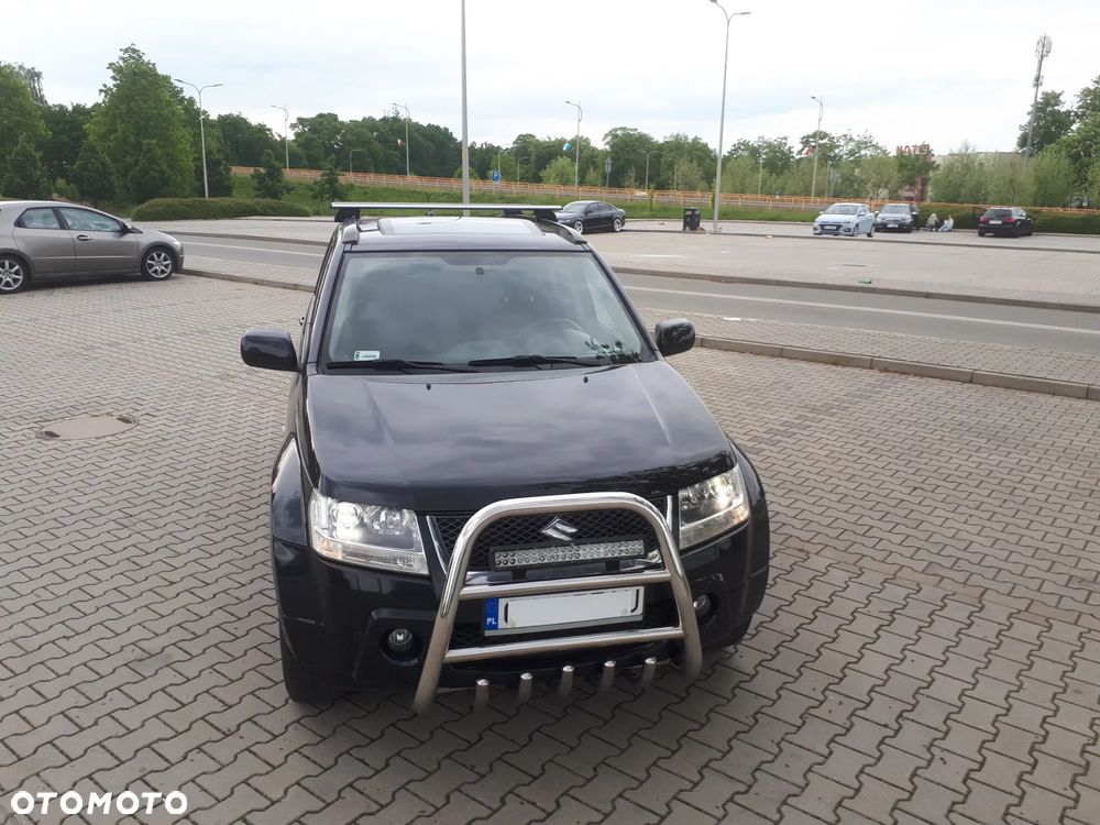 Suzuki Grand Vitara 2.0 Club Family - 10