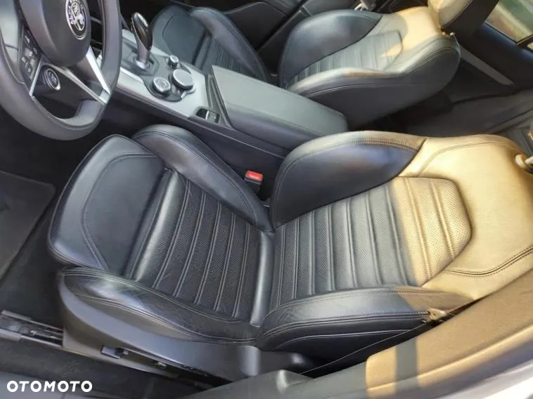 Alfa Romeo Stelvio 2.0 Turbo Veloce TI Q4 - 15