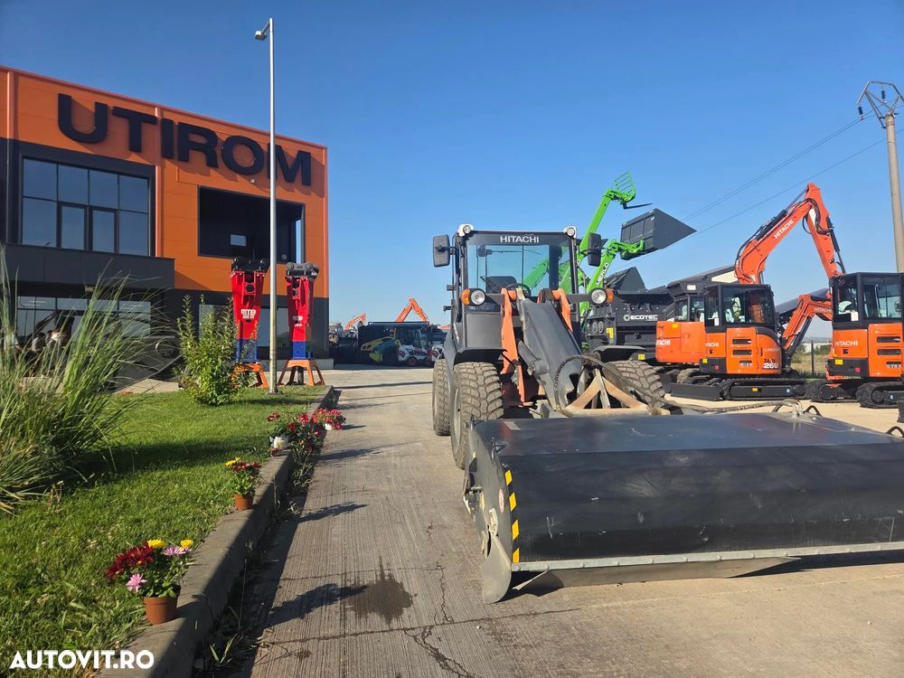 Hitachi ZW75-6, 2019, 2.745h, CUPA MULTIFUNCTIONALA 1mc, FURCI, CUPLA RAPIDA, ridica 2,4 tone la 3,2m, incarca 8x4 si  sem basculabila, Masa operationala 5tone, Anv 80% ok, motor 75CP, produs in Germania, posibilitate leasing 3 ani-PROMOTIE 29.900 EUR+Tva - 6