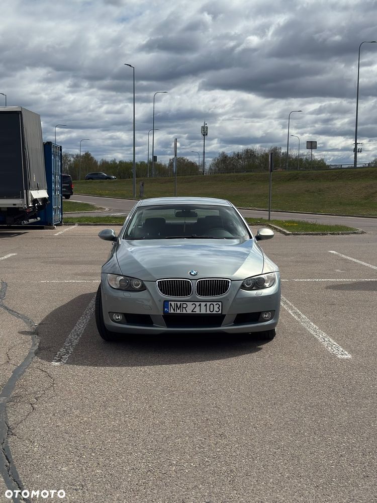 BMW Seria 3 325i - 17