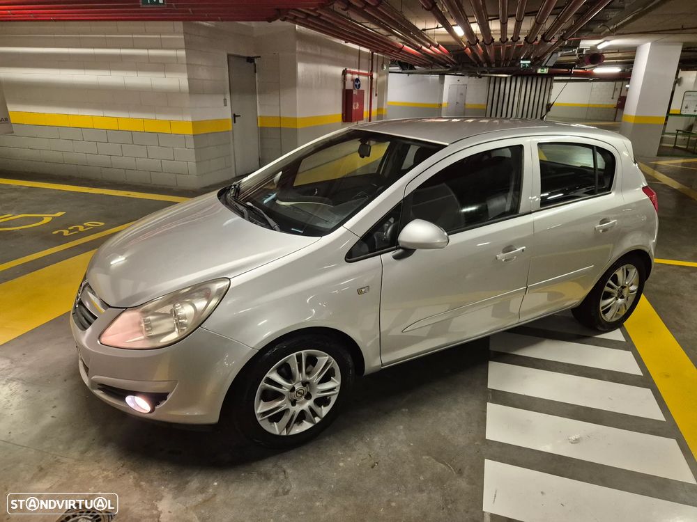 Opel Corsa 1.2 Enjoy - 2