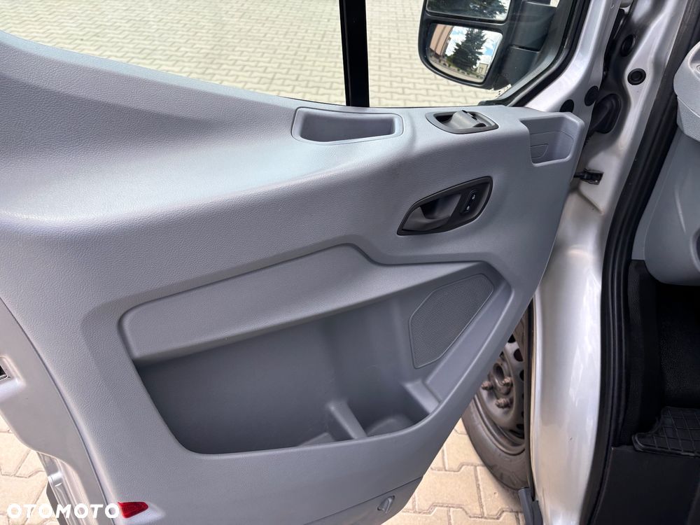 Ford Transit - 22