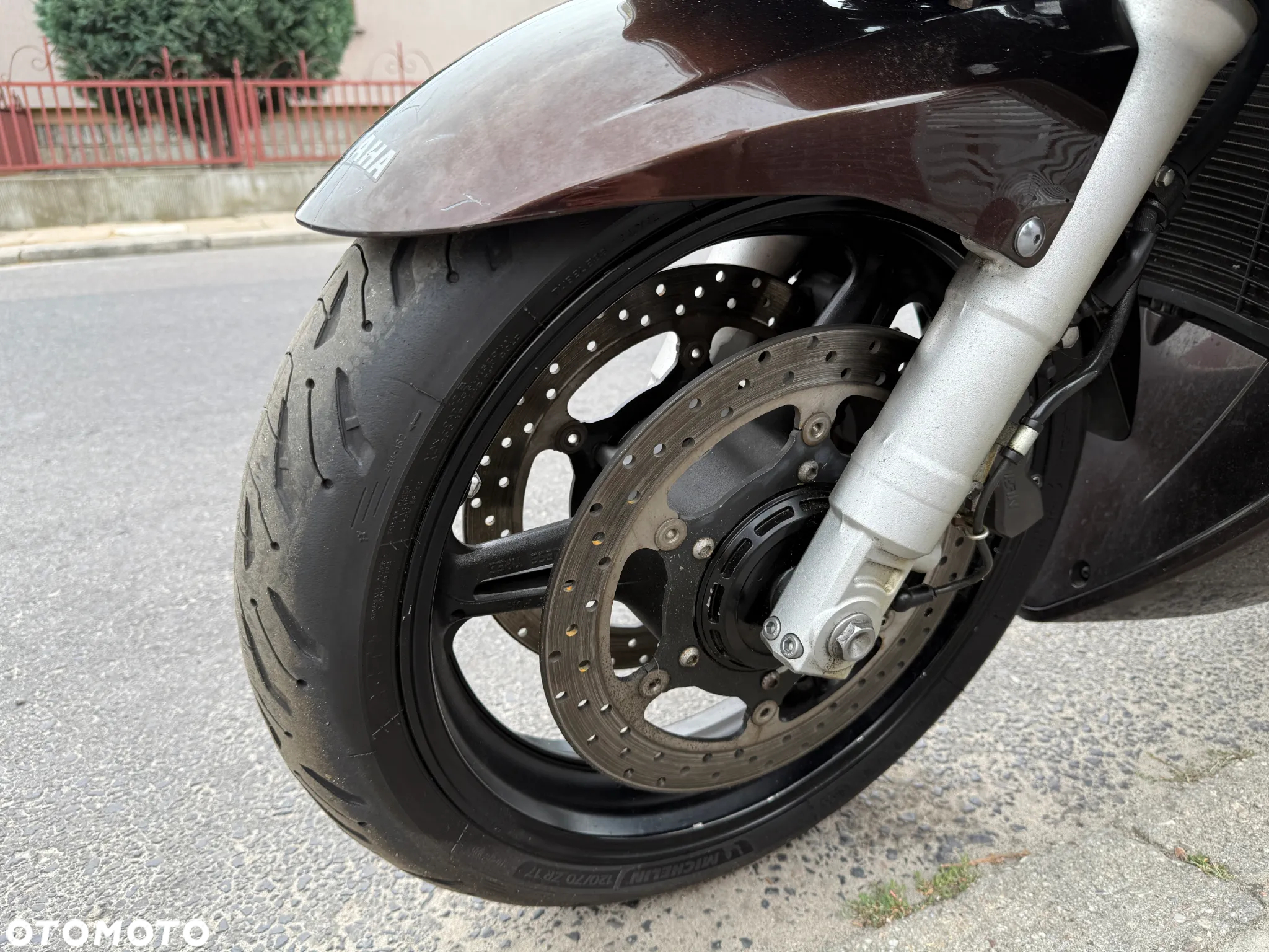 Yamaha FJR - 33