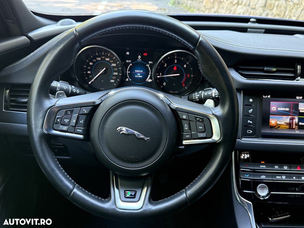 Jaguar XF 25d AWD Aut. R-Sport - 9