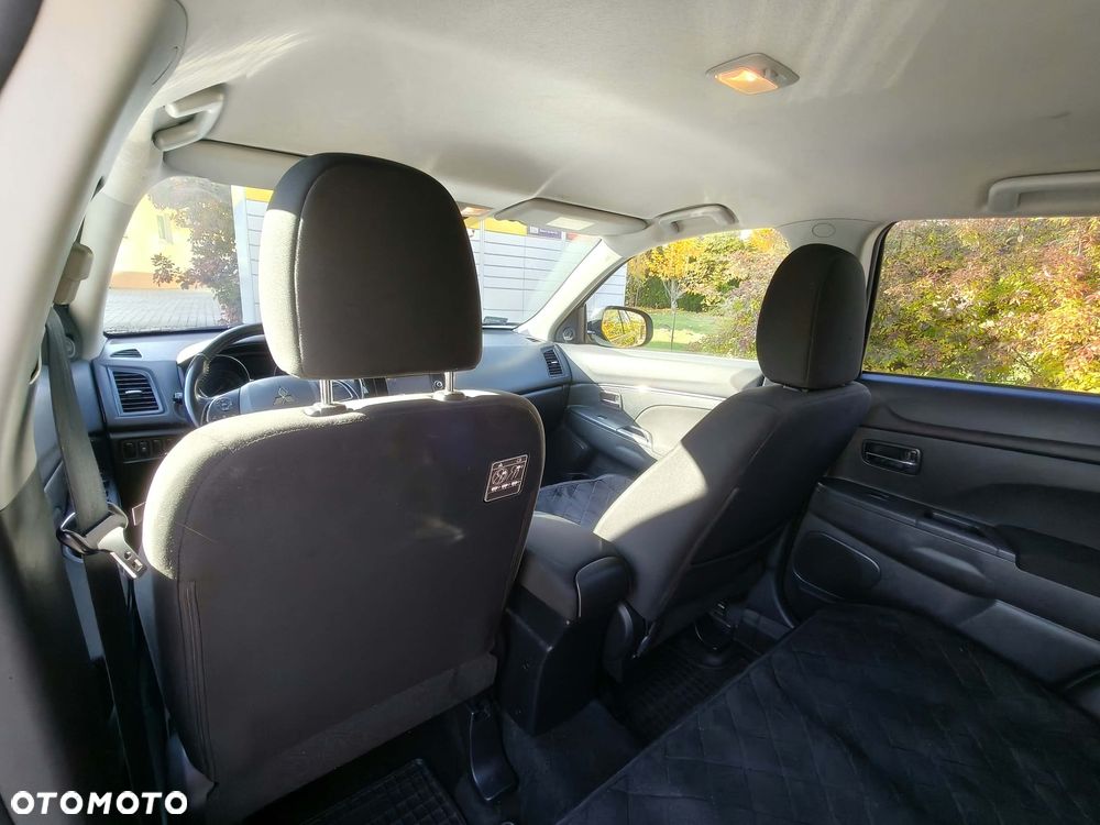 Mitsubishi ASX - 10