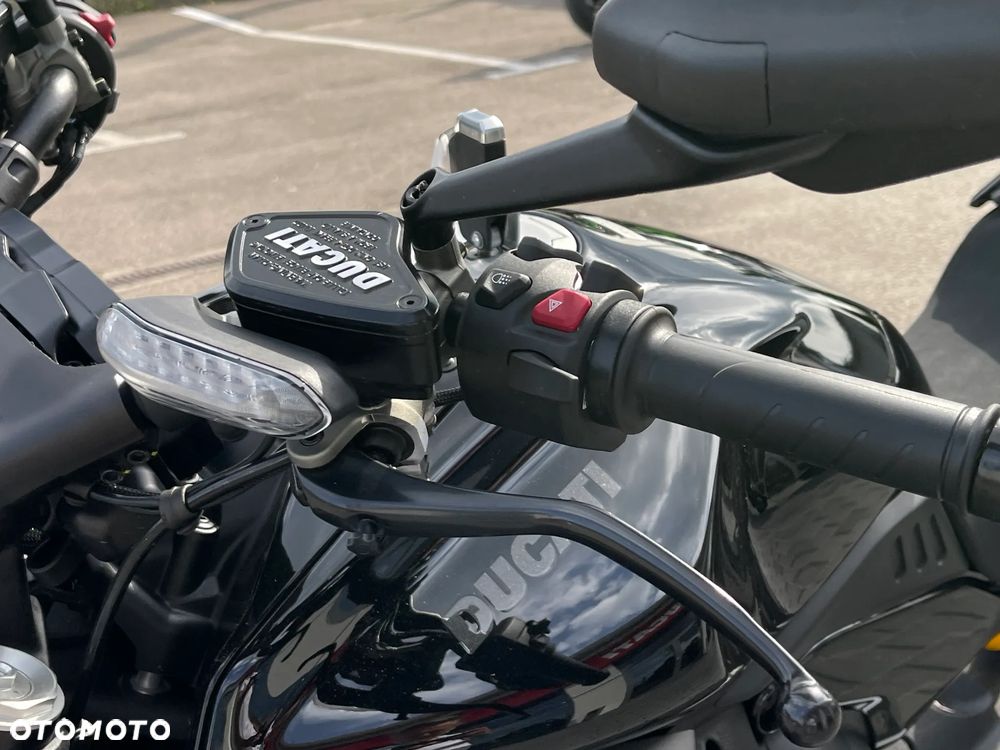 Ducati Diavel - 16