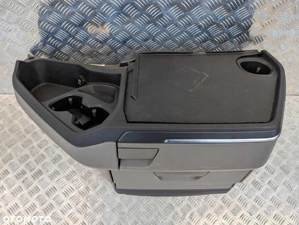 PÓŁKA SZUFLADA KOKPITU NA TUNEL ŚRODKOWY SCANIA S NTG - 5