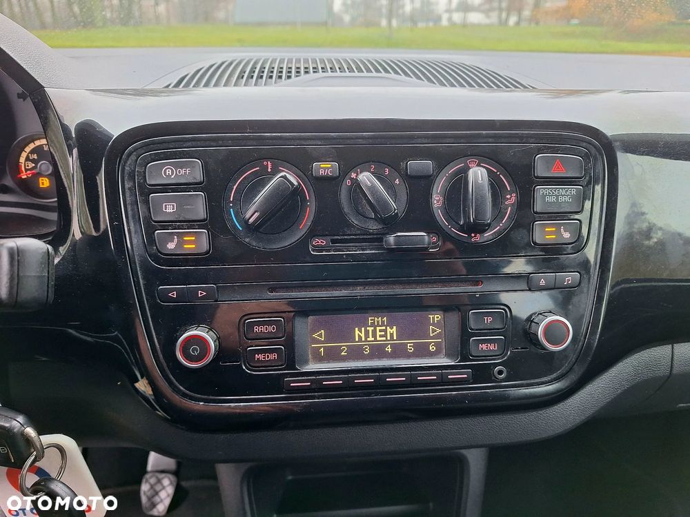 Volkswagen up! United - 20