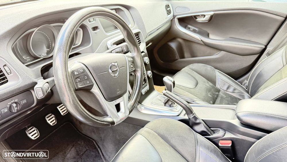 Volvo V40 2.0 D2 R-Design - 17