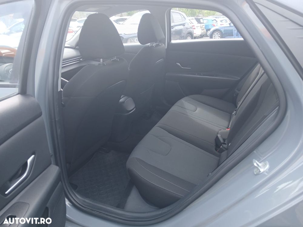 Hyundai Elantra 1.6 l 123 CP 6MT Comfort - 19