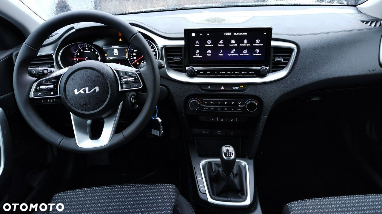 Kia XCeed - 23