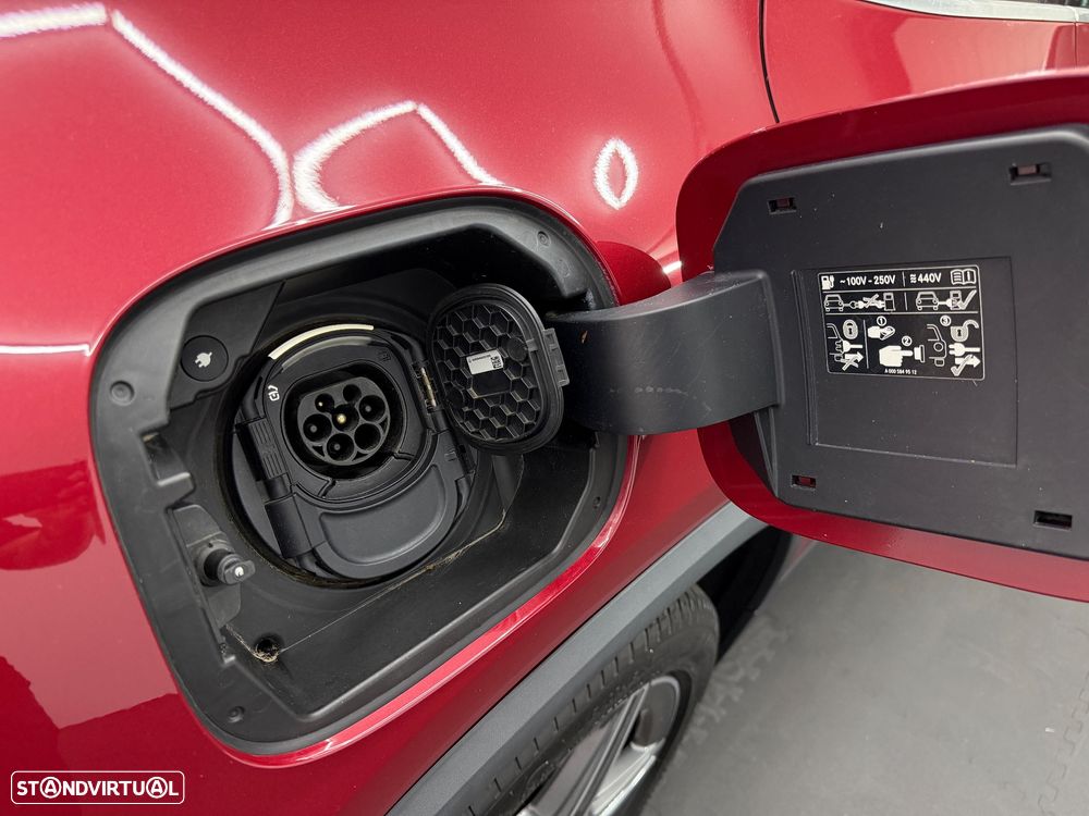 Mercedes-Benz GLA 250 e 8G-DCT AMG Line - 29