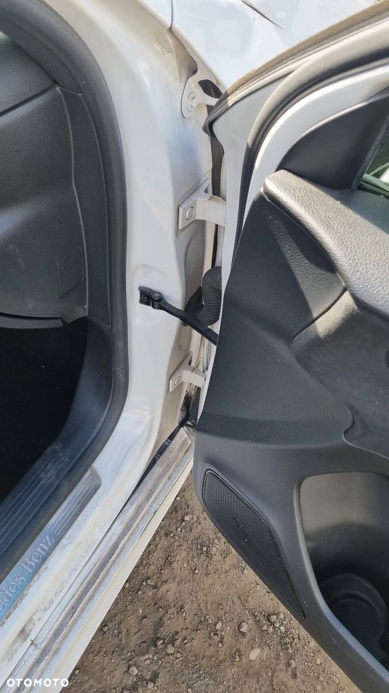 Mercedes-Benz Klasa A 200 d 8G-DCT AMG Line - 33