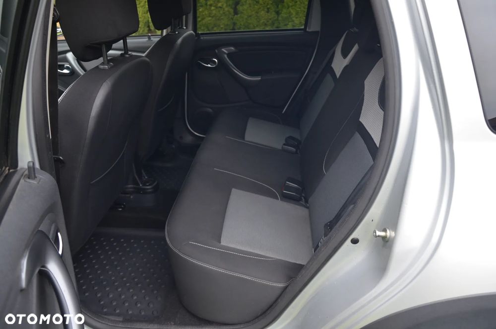 Dacia Duster 1.6 SCe Urban Explorer S&S - 25