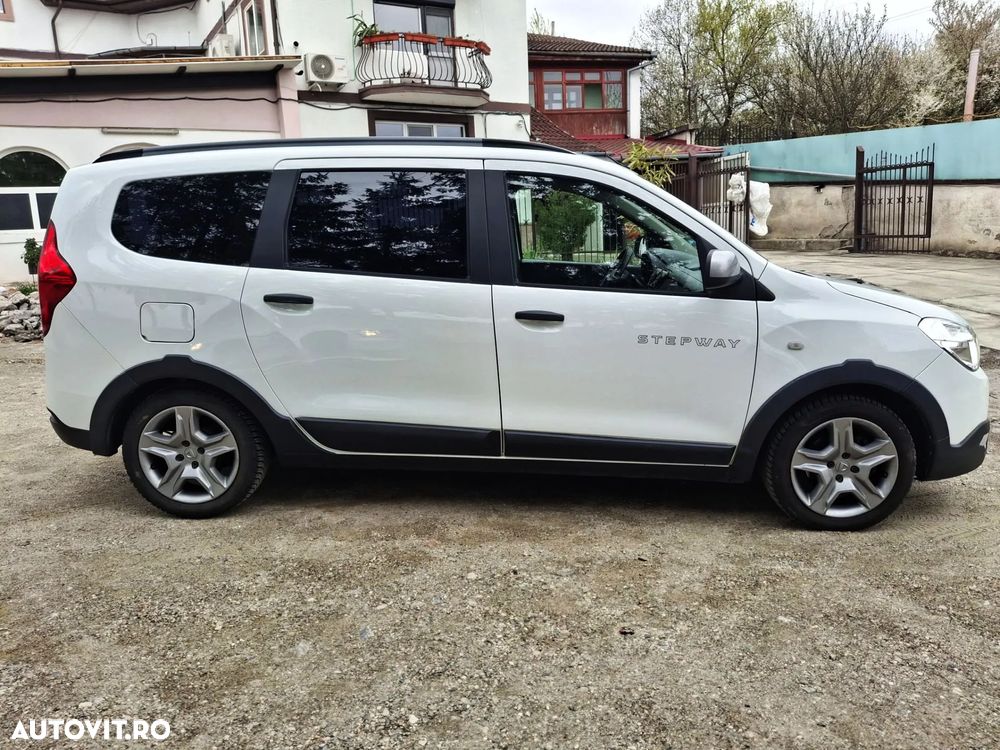 Dacia Lodgy TCe 115 Stepway - 21