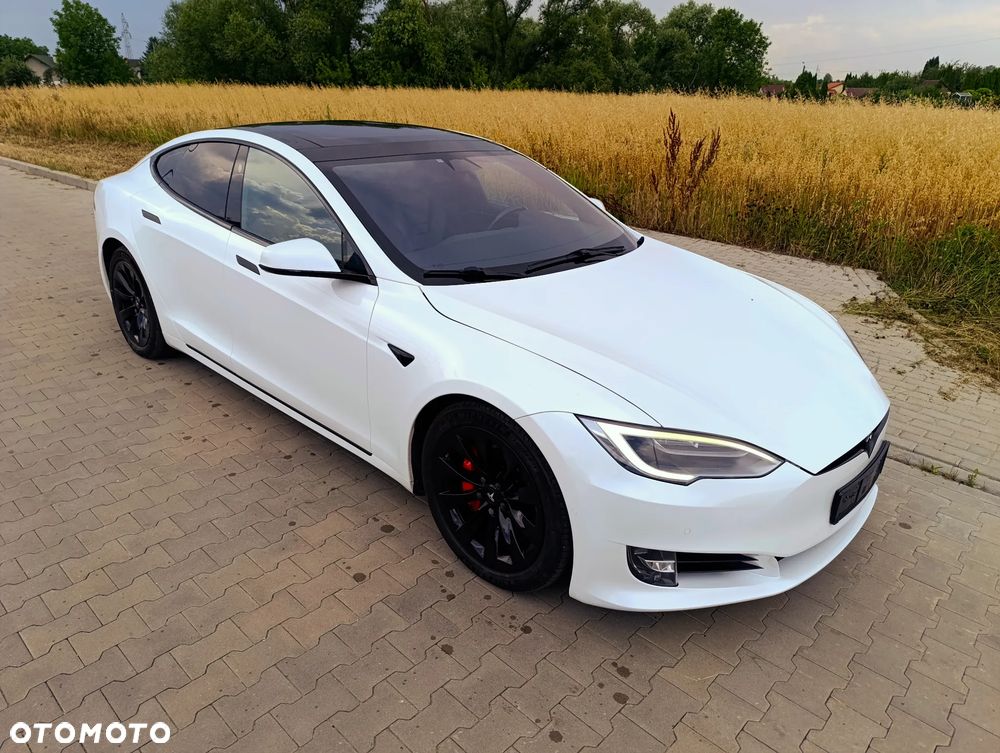Tesla Model S - 13