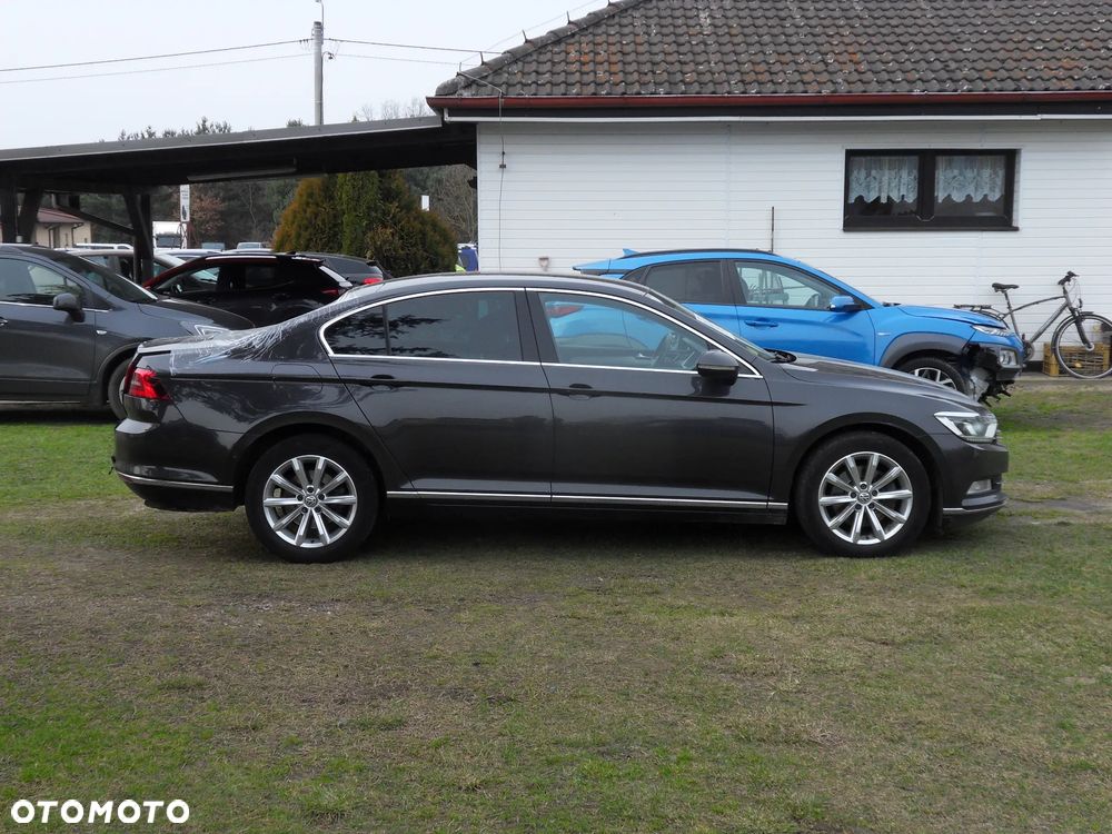 Volkswagen Passat 2.0 TDI SCR (BlueMotion Tech) 4Mot DSG Highline - 5