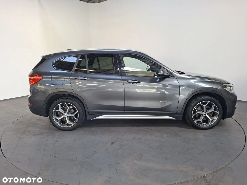 BMW X1 xDrive18d xLine - 11