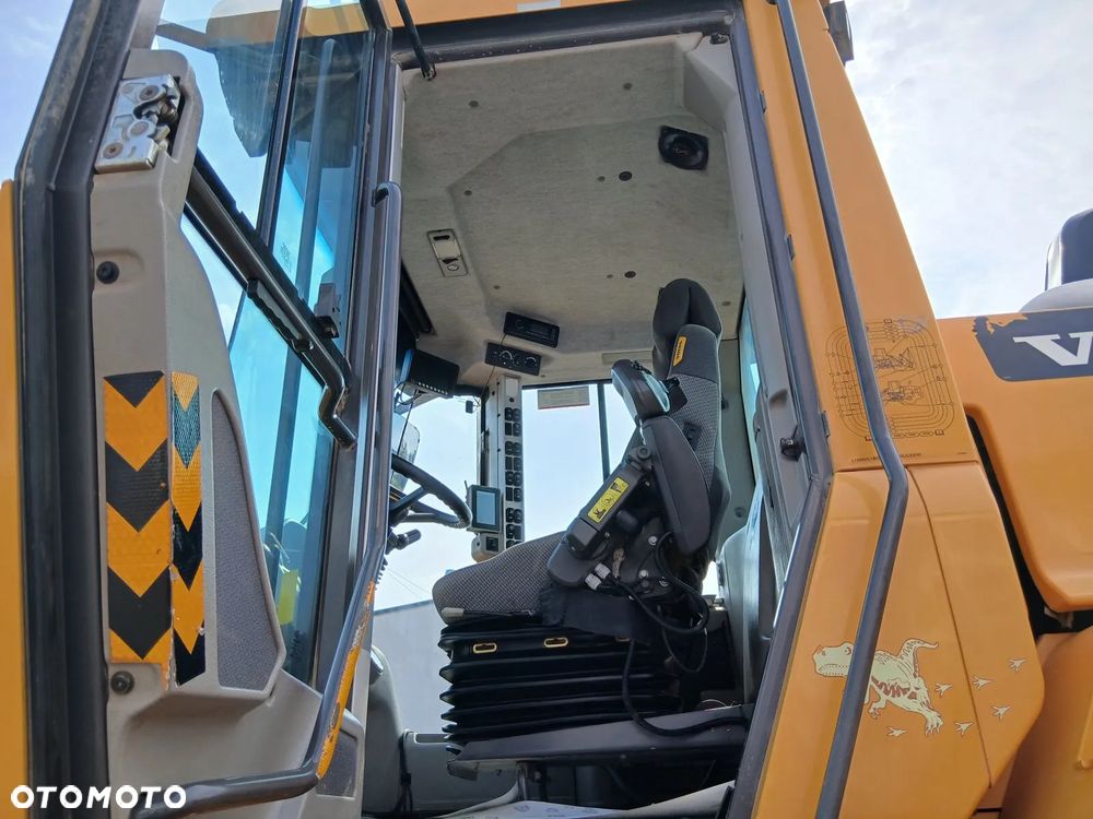 Volvo L180H ŁADOWARKA KOŁOWA - 8
