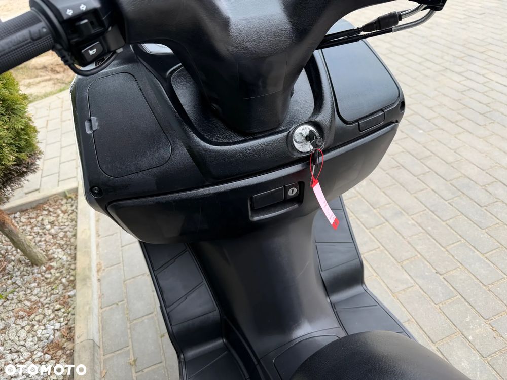 Suzuki Burgman - 25
