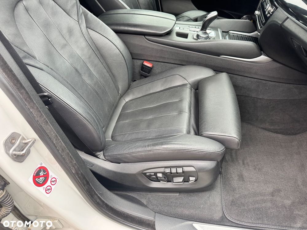 BMW X6 xDrive30d M Sport - 24