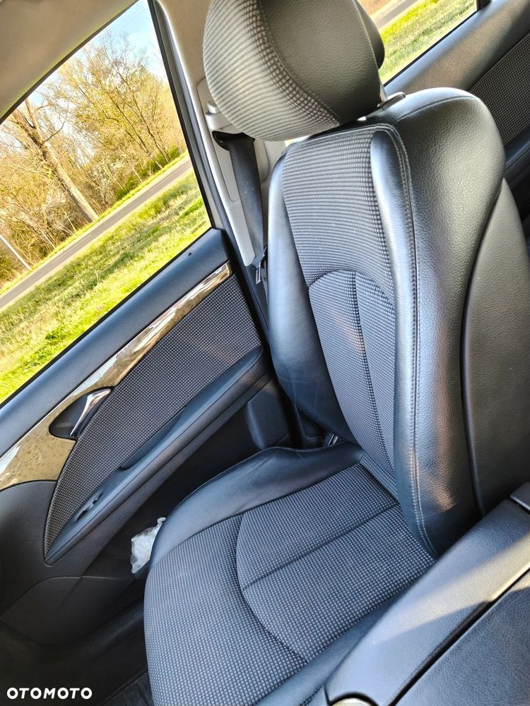 Mercedes-Benz Klasa E 220 CDI Automatik Elegance - 21