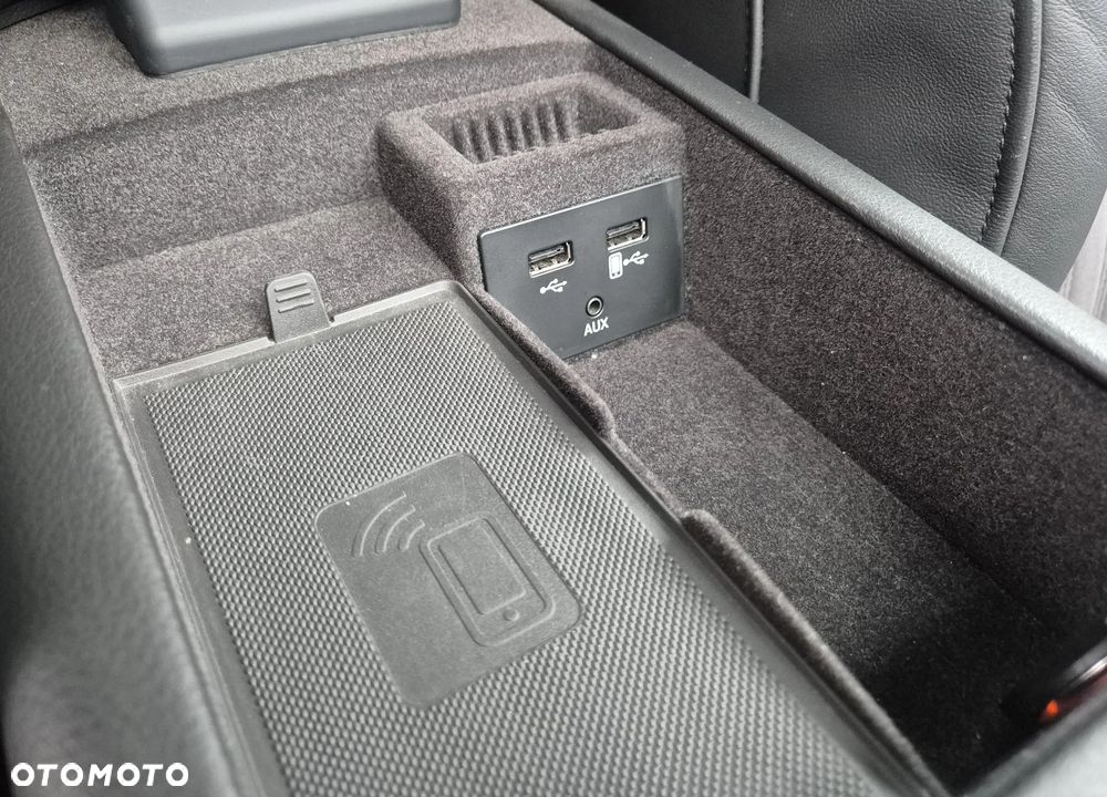 Audi A6 Avant 2.0 TDI Ultra S tronic - 28