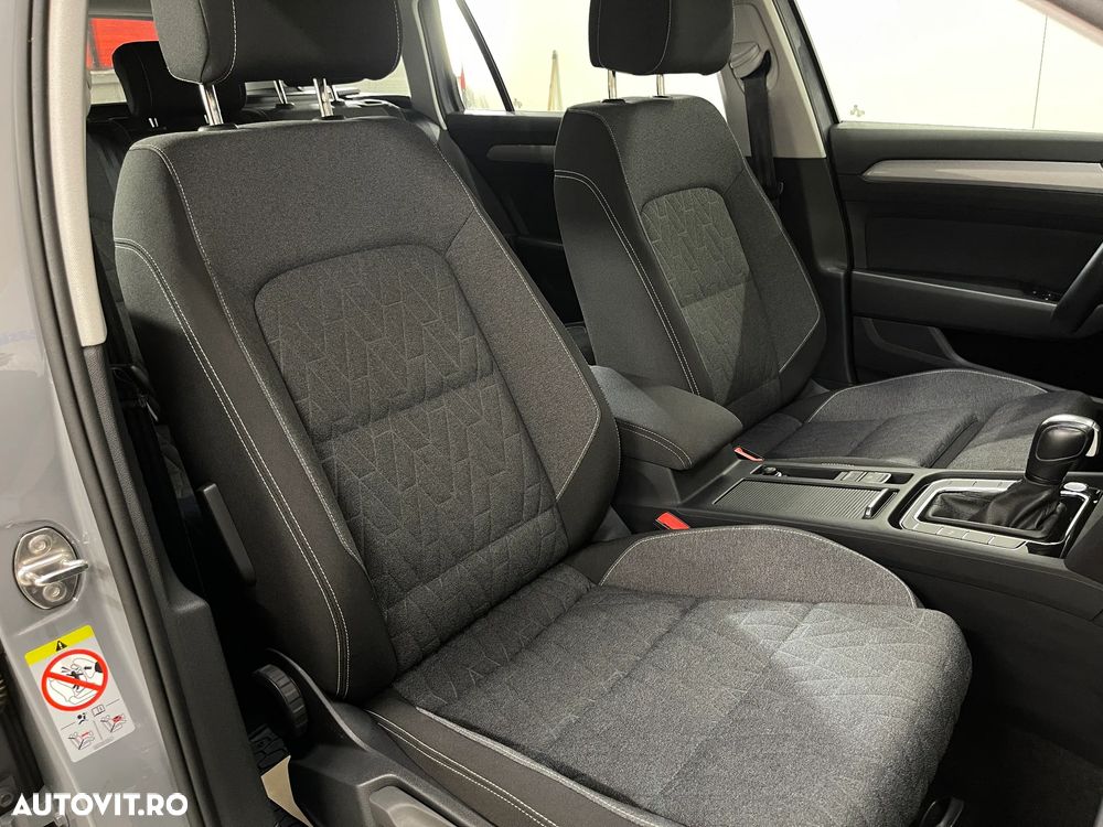 VOLKSWAGEN Passat 2023 — imagine 36