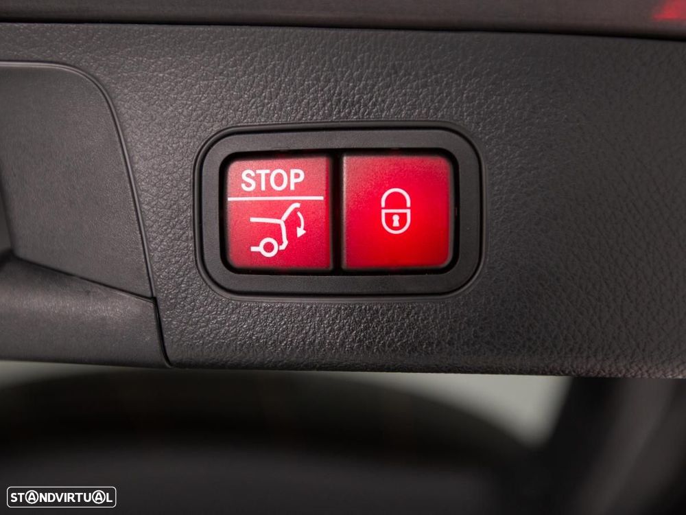 Mercedes-Benz GLA 250 e Progressive - 16