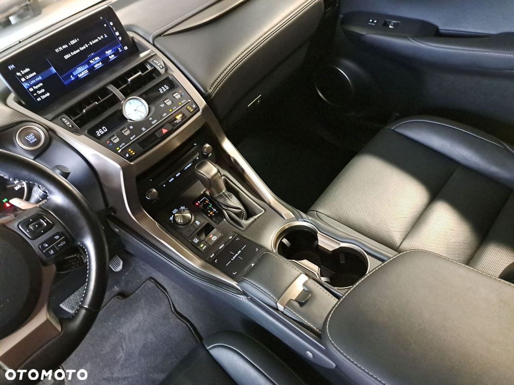 Lexus NX 300 Prestige AWD - 28