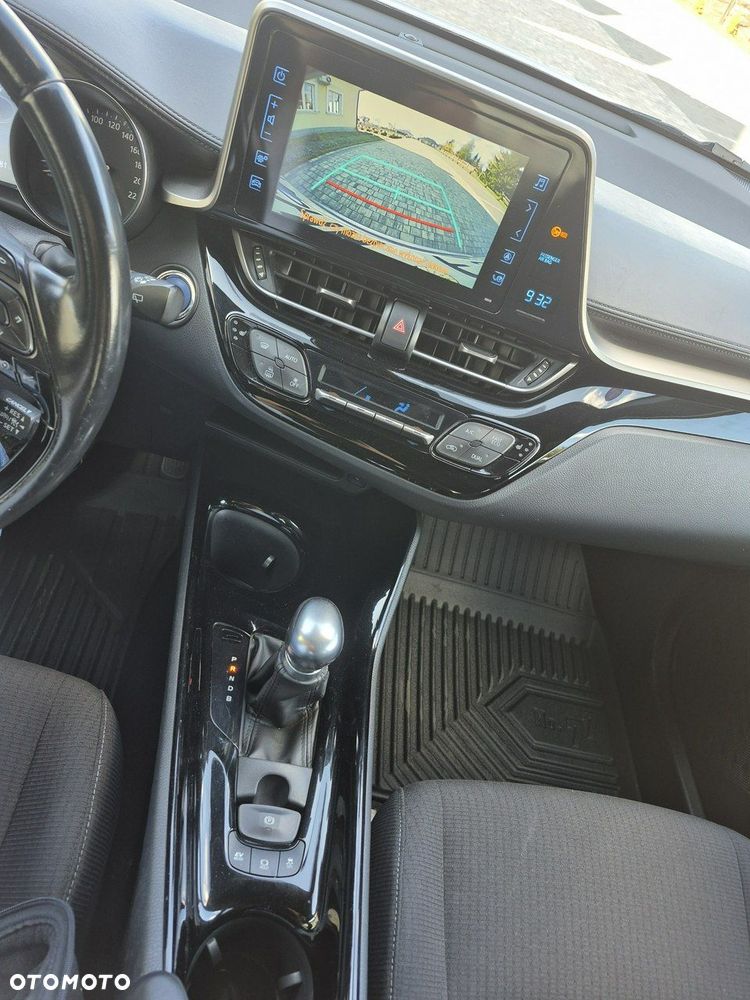 Toyota C-HR - 9
