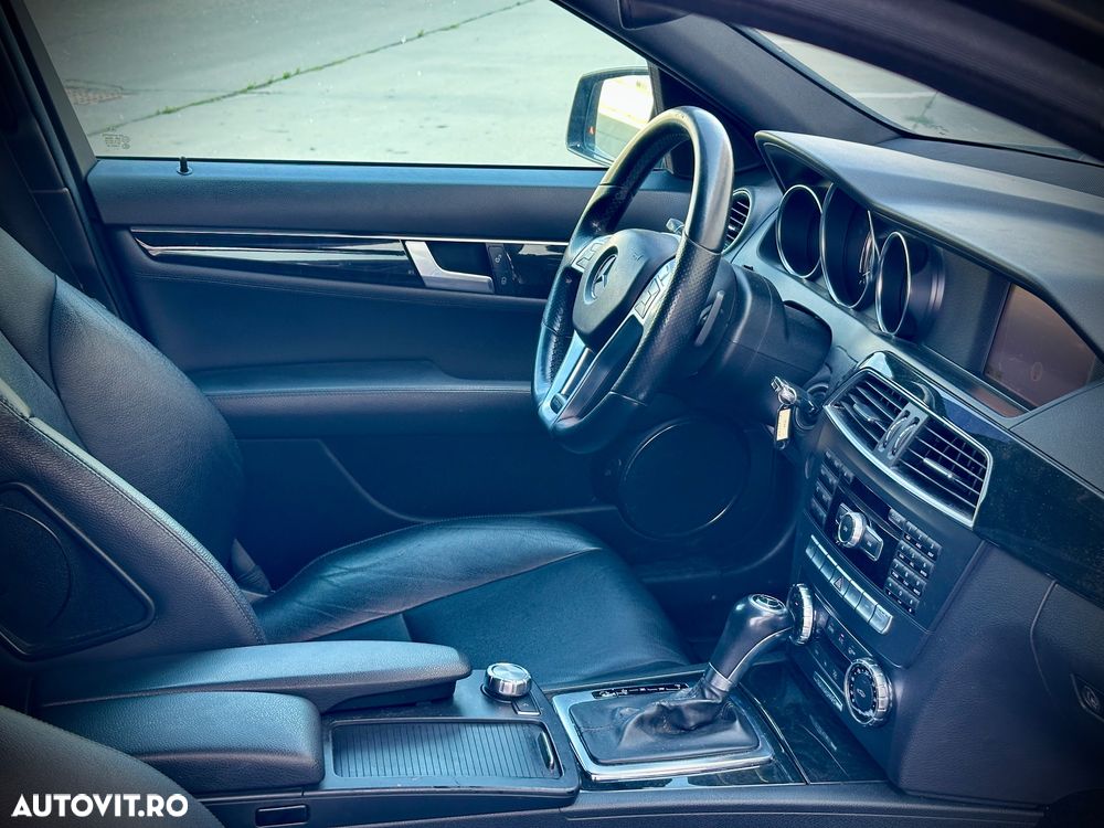 Mercedes-Benz C 250 T CDI DPF Automatik BlueEFFICIENCY Avantgarde - 9