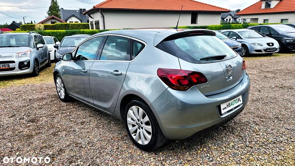 Opel Astra 1.6 Cosmo - 18