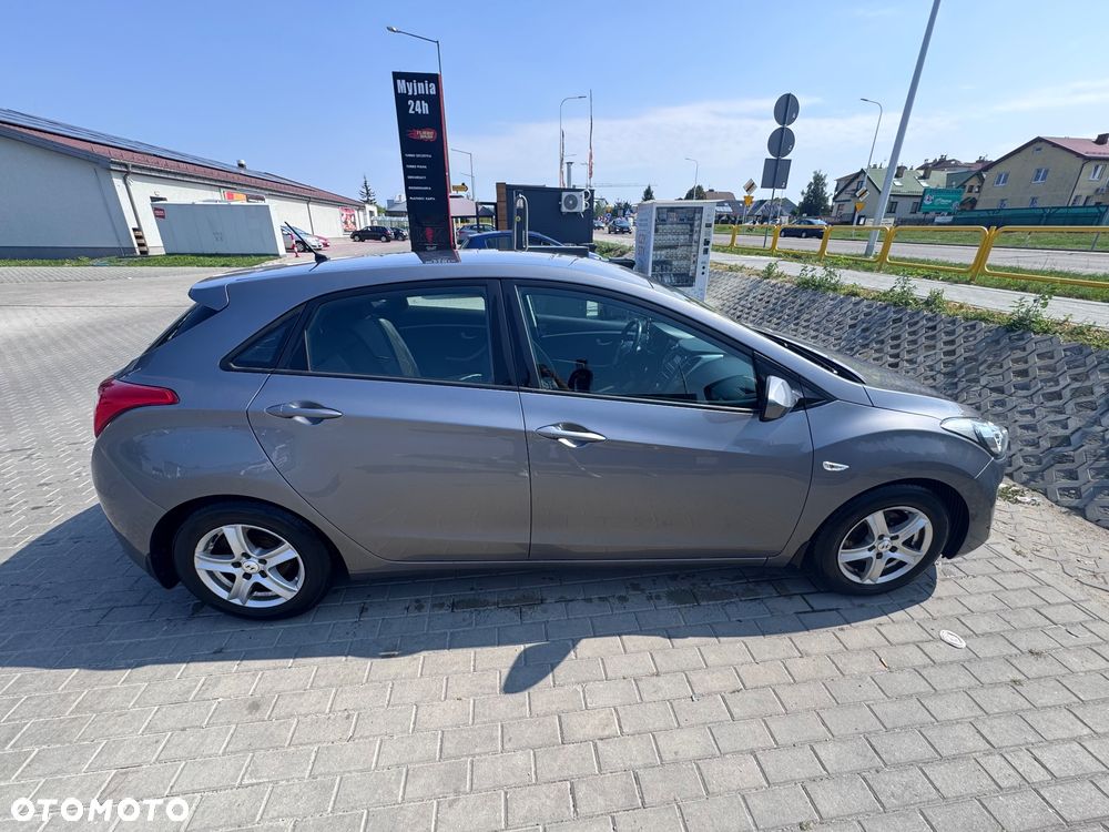 Hyundai i30 1.6 Comfort - 8
