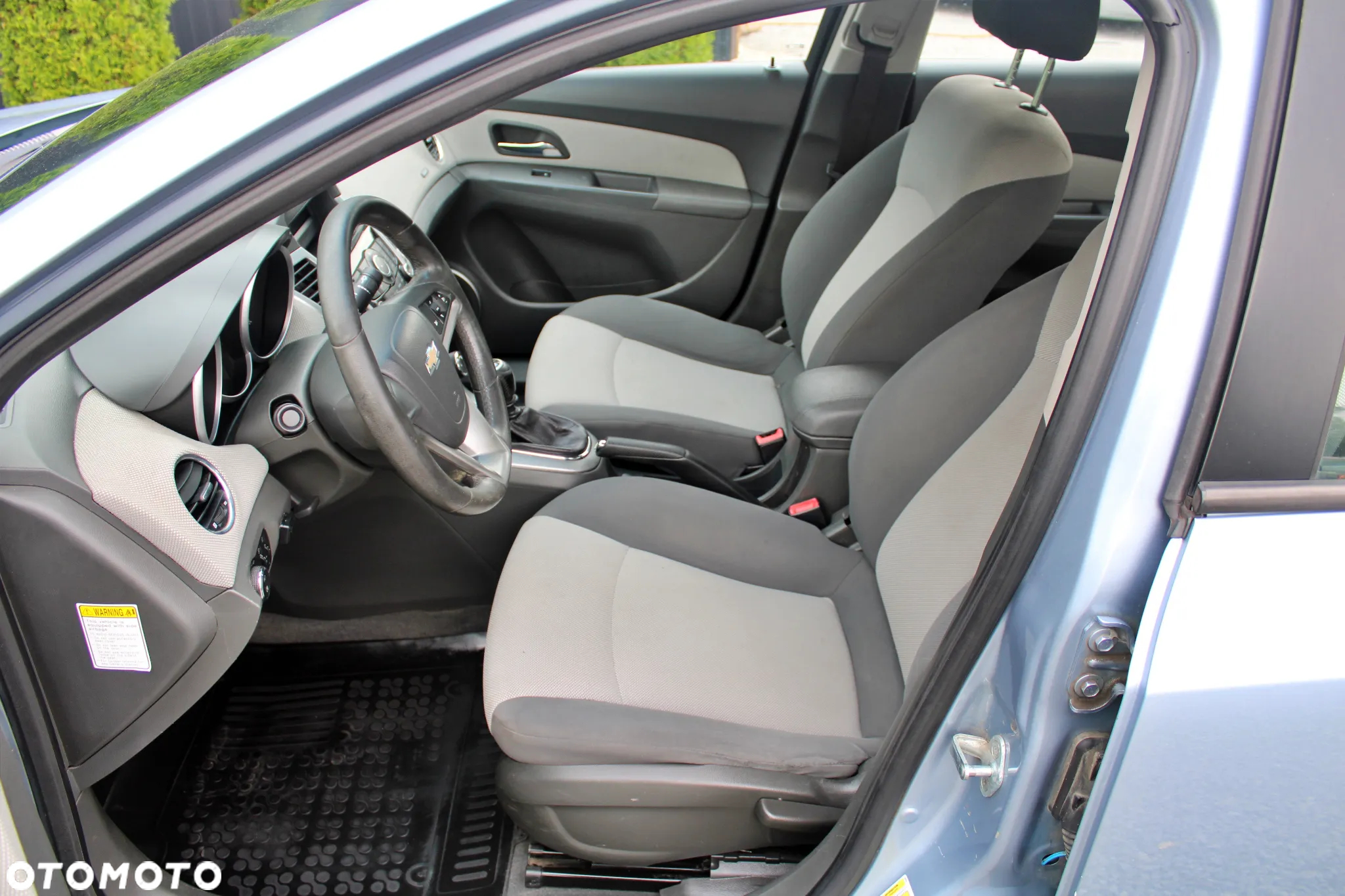 Chevrolet Cruze 1.6 LS - 21